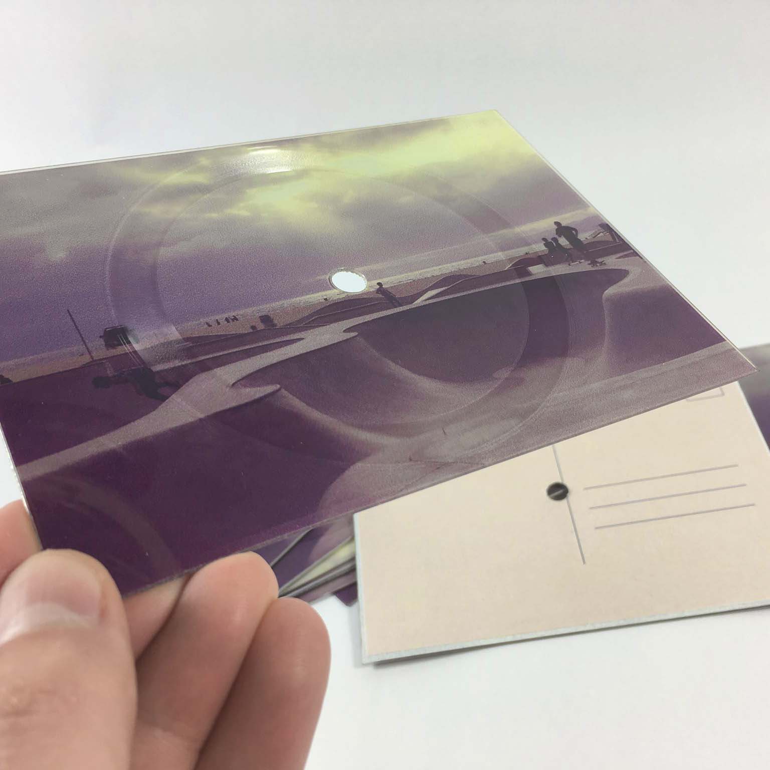 pocztówka dźwiękowa z papierowym drukowanym tyłem